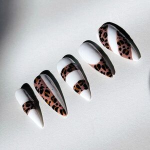 The Cheetah Girls: Cinderella Leopard Print Press-On Nails - White and Brown